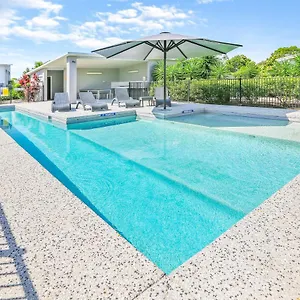 **** Aparthotel Direct Collective - Breeze On Brightwater Australia
